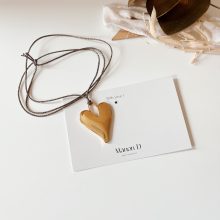 Collier « Grigri Coeur » (Cordon Lurex)