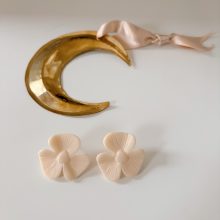 Boucles d’Oreilles « Flora » (Crème)