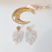 Boucles d’Oreilles « Feuilles » (Blanc Nacré)