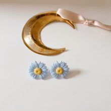 Boucles d’Oreilles « Florette » (Bleu Ciel)