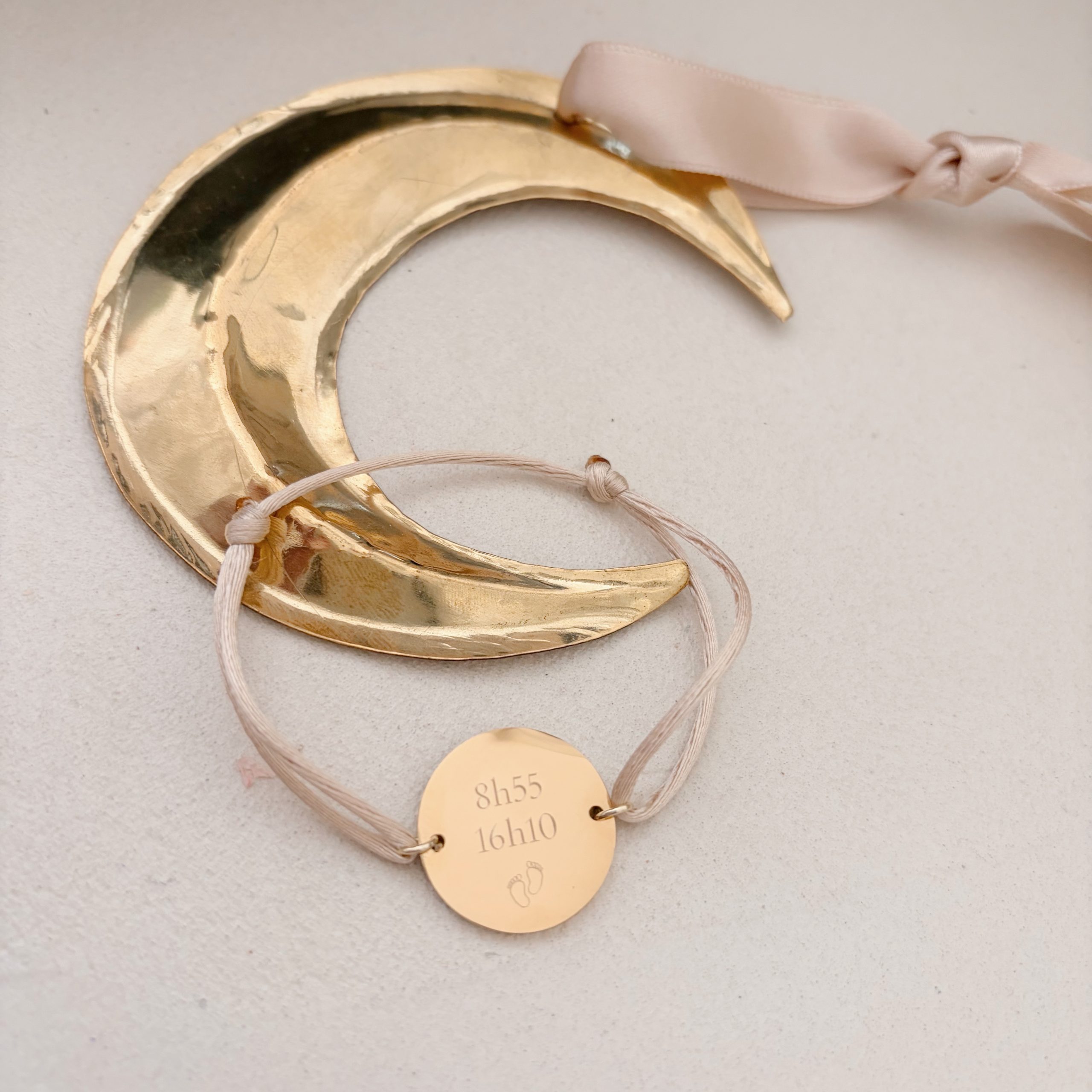 Bracelet «Médaille 20mm» (Gravure et Cordon aux choix)